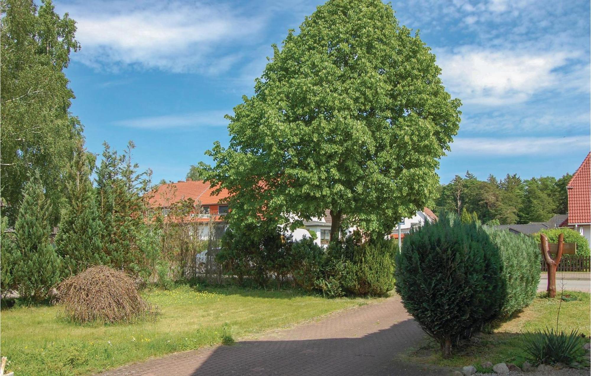 Awesome Apartment In Rostock With Wifi Zewnętrze zdjęcie